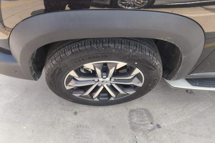 Used Haval DARGO 2021 Revised Version 1.5T DCT Two-Wheel Drive "Mǎquǎn" Edition Left Front Wheel Hub