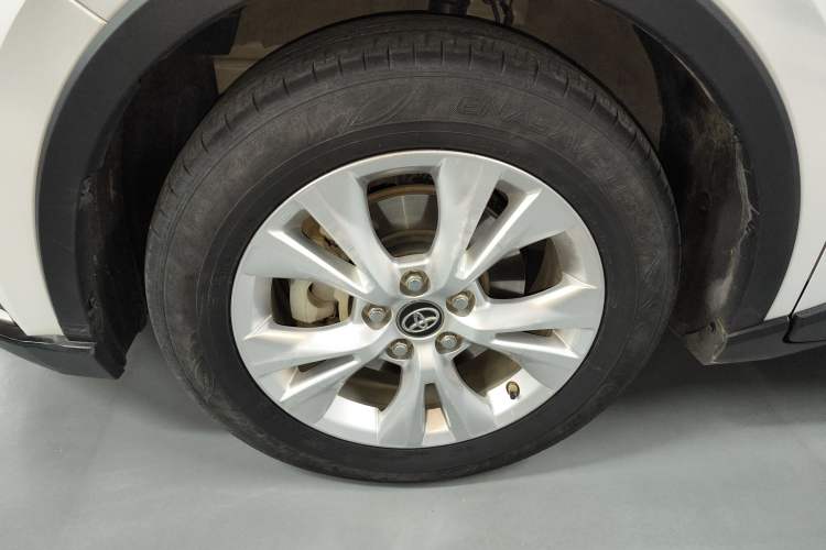 Used Toyota IZOA 2021 Dual-Motor 2.0L Yixiang Edition