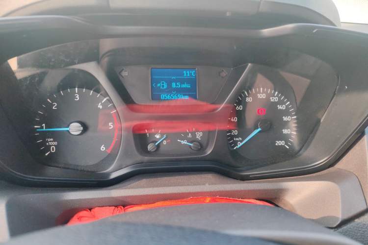 Used Ford Transit 2019 2.0T Diesel Multi-Purpose Commercial Vehicle Short Wheelbase Low Roof 6-Seater China VI Standard