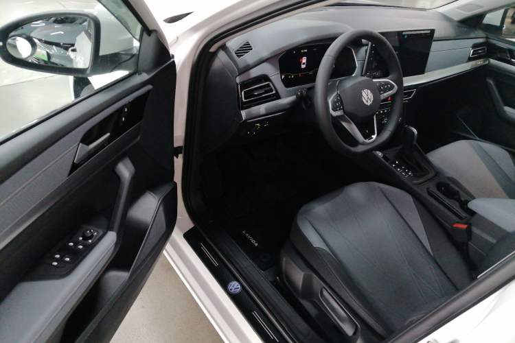 Used Volkswagen Lavida 2024 1.5L Automatic Starry Sky 5 Million Edition
