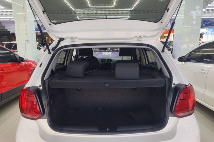 Used Volkswagen Polo 2014 1.4L Manual Fashion Edition