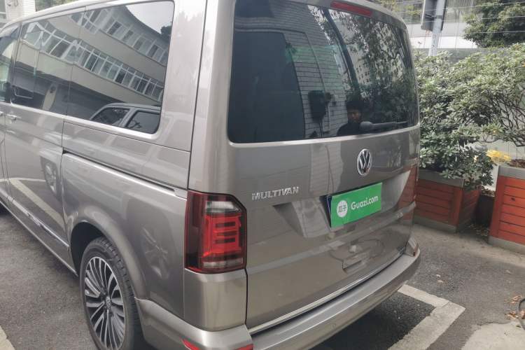Used Volkswagen Multivan 