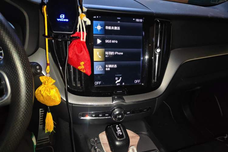 Used Volvo XC60 2019 T5 4x4 Zhiyuan Sport Edition China V Standard Audio And AC Panel