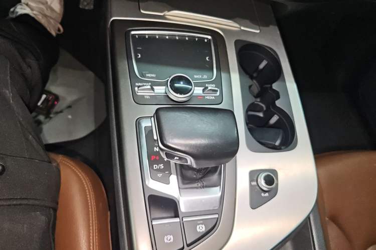 Used Audi Q7 2016 40 TFSI Comfort Model