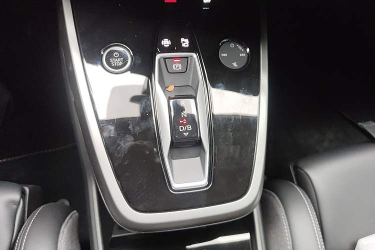 Used Audi Q4 e-tron 2024 40 e-tron Adventure Edition Gear Lever