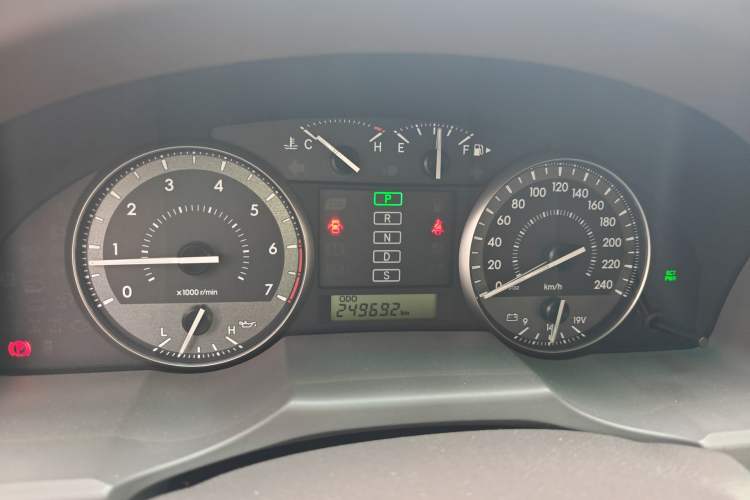 Used Toyota Land Cruiser  Instrument Cluster