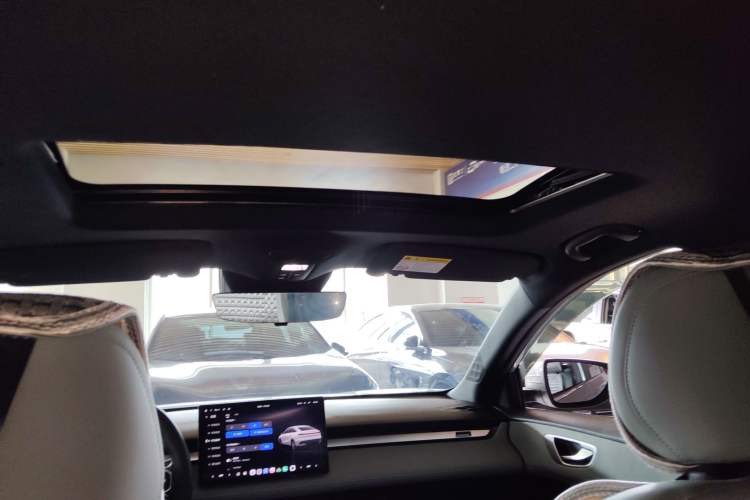 Used Roewe D6 2025 520km Smart Enjoyment Version