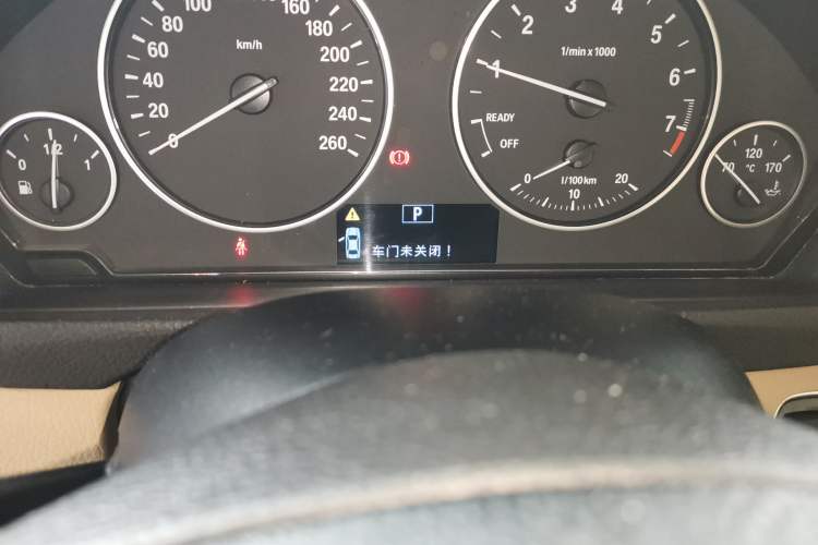 Used BMW 3 Series 2013 320Li Fashion Model
