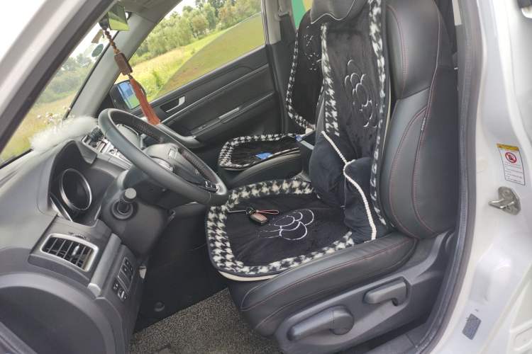 Used Haval M6 2017 1.5T Automatic Two-Wheel Drive Urban Model
