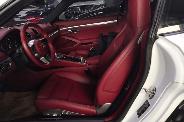 Used Porsche 718 2020 Cayman 2.0T
