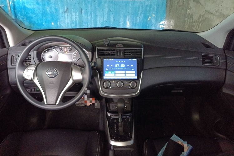 Used Nissan Tiida 2021 1.6L CVT Cool Edition Center Console