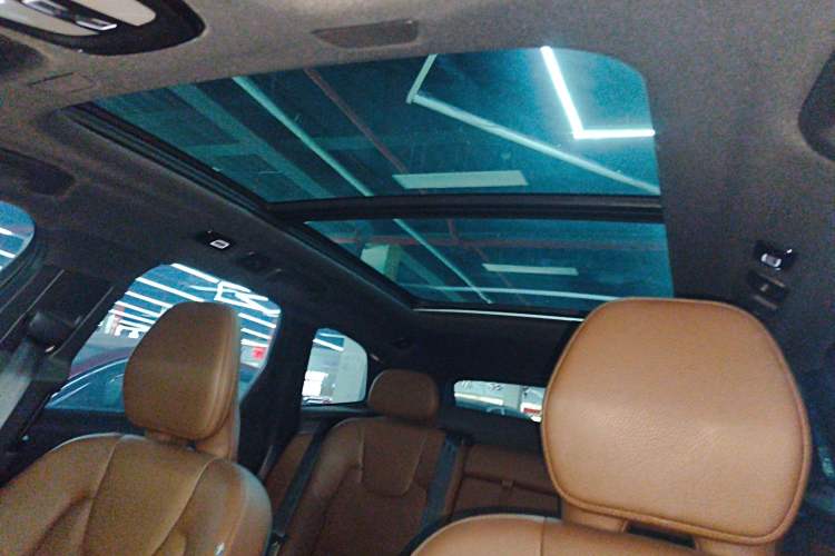 Used Volvo XC60 2023 B5 4x4 Smart Luxury Edition