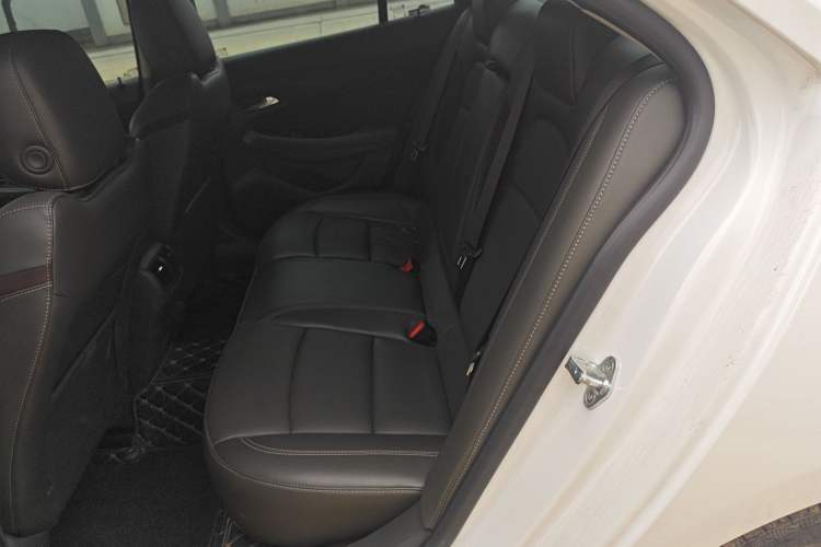 Used Chevrolet Malibu 2018 530T Automatic Luxury Edition Left Rear Seat