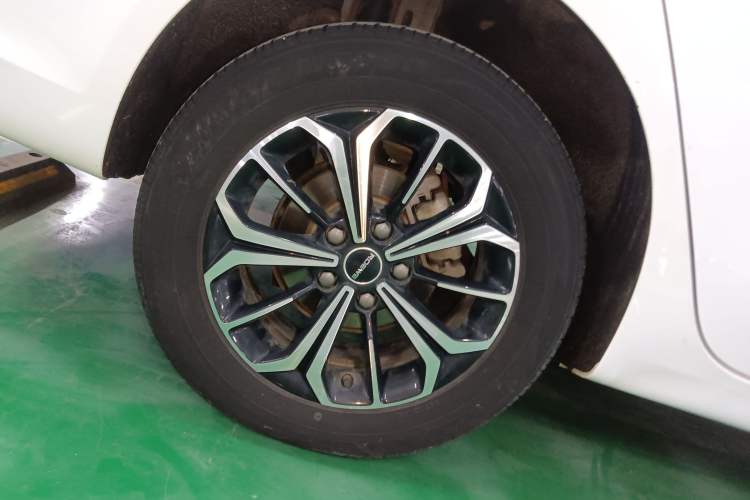 Used Roewe i6 MAX New Energy 2023 EV 420 Skyroof Special Edition Exterior 5