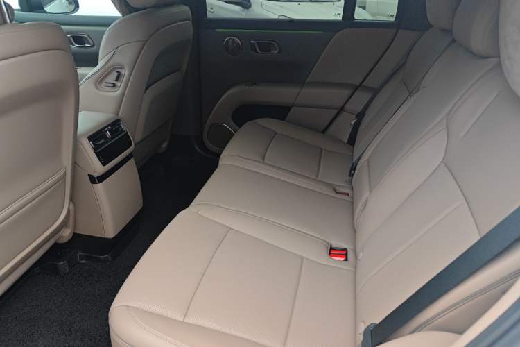 Used Li Auto Li Auto i6 2025 Model Two-Wheel-Drive Standard Type
