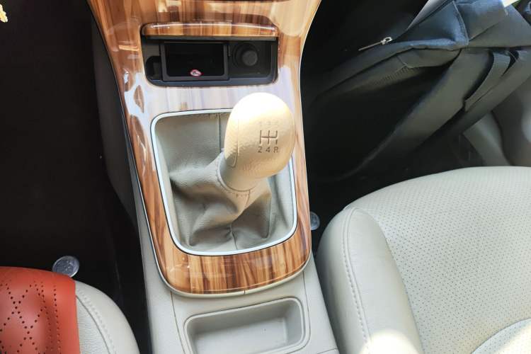 Used Nissan Sylphy 2012 1.6 XL Manual Luxury Edition
