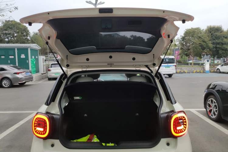 Used JAC Yiwei 3 2023 505 km Championship Edition
