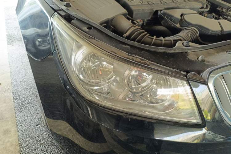 Used Buick LaCrosse 2012 2.4L SIDI Elegant Edition Right Front Headlight