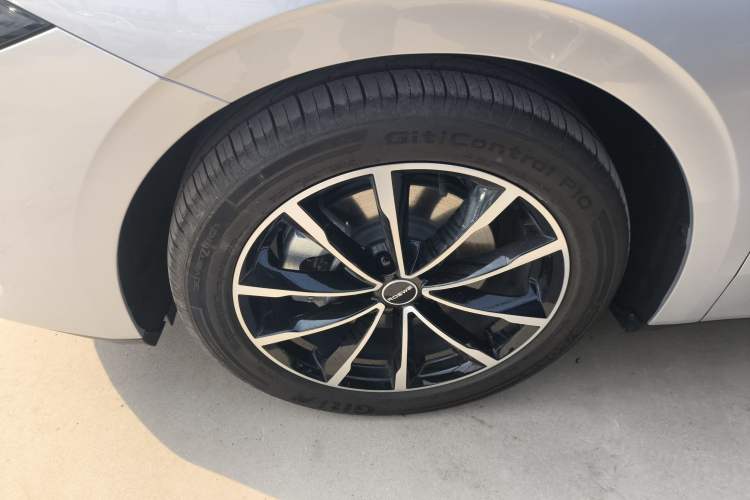 Used Roewe D7 2025 DMH 125km World Champion Edition
