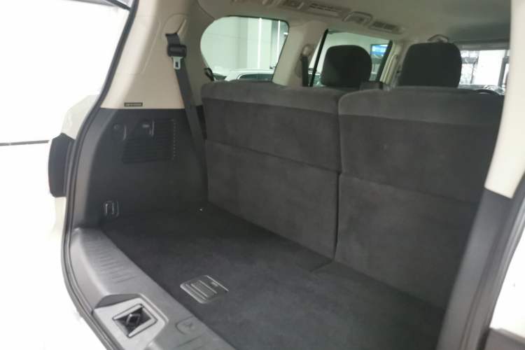 Used Nissan Patrol 2018 4.0L LinkedIn Edition Trunk