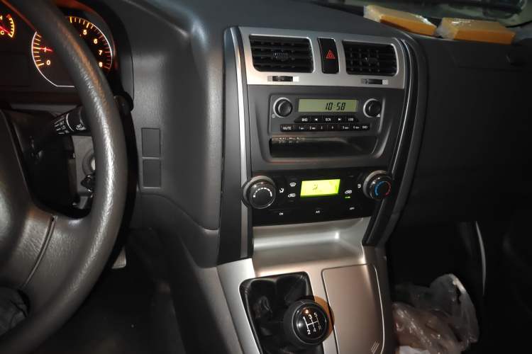 Used Jinbei Express 2020 2.0L Upgraded Version China VI Standard 6-Seater 1TZS