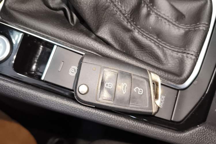 Used Volkswagen Sagitar 2022 280TSI DSG Excellence Edition Interior 1