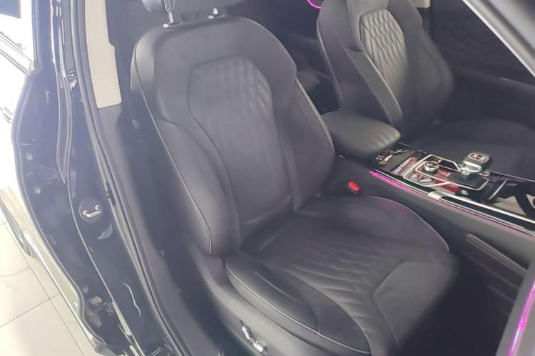 Used Hongqi HS5 2022 Revised Version 2.0T Smart Connect Flagship Edition Right Front Seat