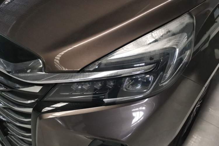 Used Buick GL8 2023 Land Executive Class Comfort Model Left Front Headlight