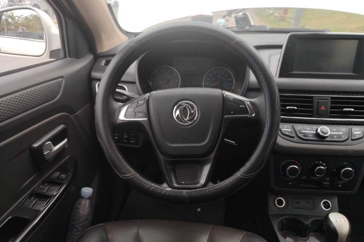 Used Dongfeng Fengon 330 2018 1.5L 330S Comfort Edition DK15
