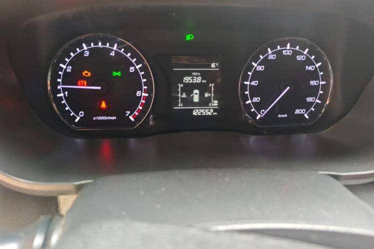 Used CHANGAN OSHAN X70A 2020 1.5L Manual Base Version
