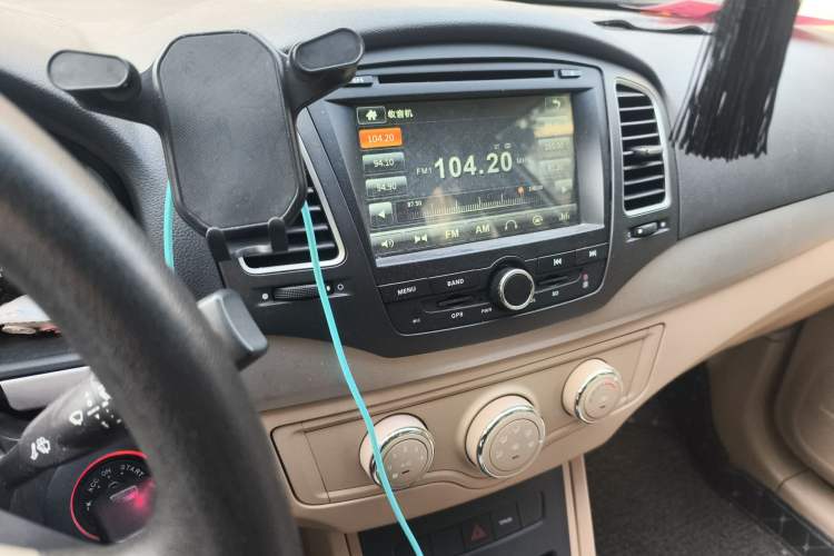 Used Roewe 350 2015 1.5L Manual Luxury Sunroof Edition