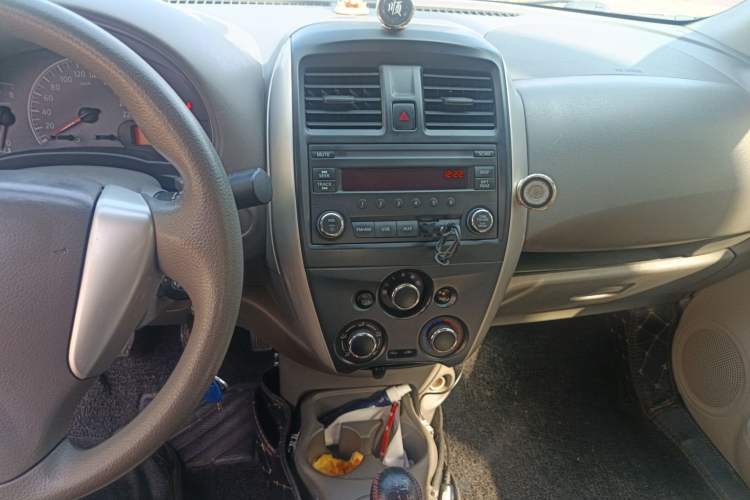 Used Nissan Sunny 2015 1.5XE Manual Elite Edition