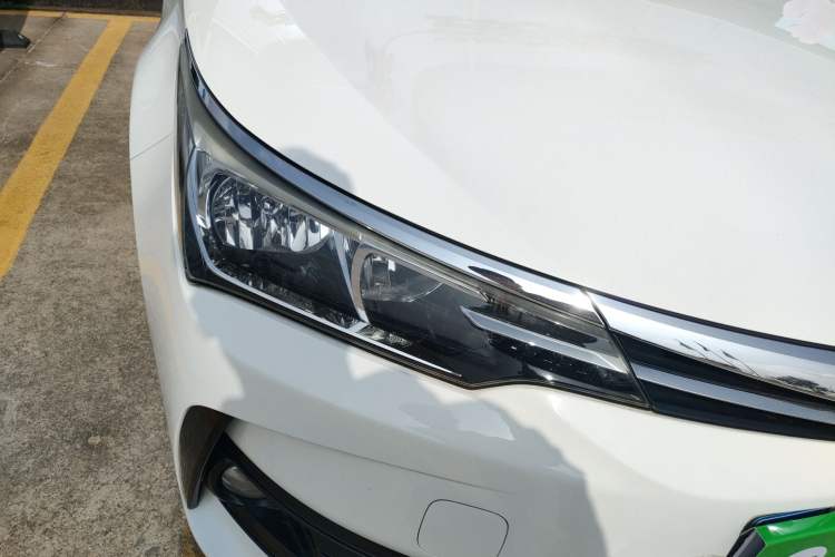 Used Toyota Corolla 2018 1.2T S-CVT GL Smart Enjoyment Version Right Front Headlight