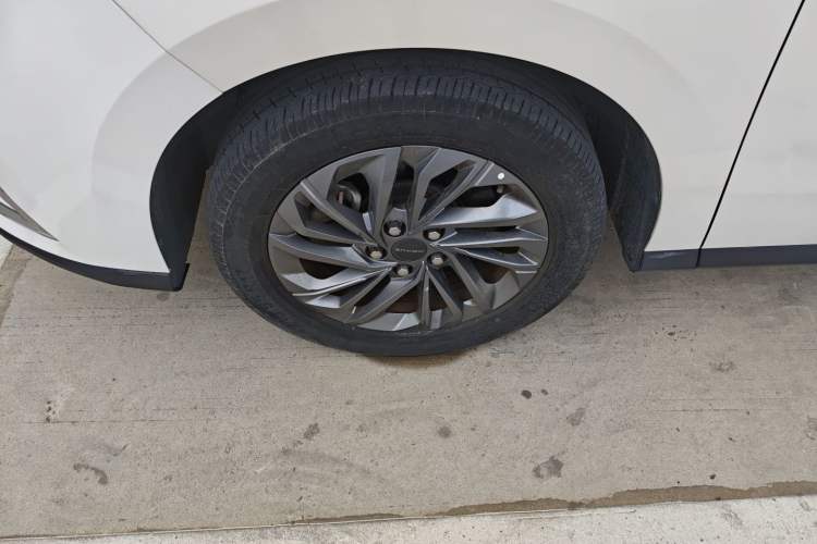 Used SAIC MAXUS G50 2023 PLUS 1.5T Automatic Cruise Version Left Front Wheel Hub