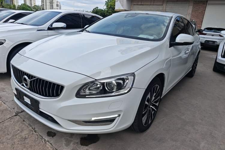Used Volvo S60 2018 S60L T4 Smart & Ambitious Edition