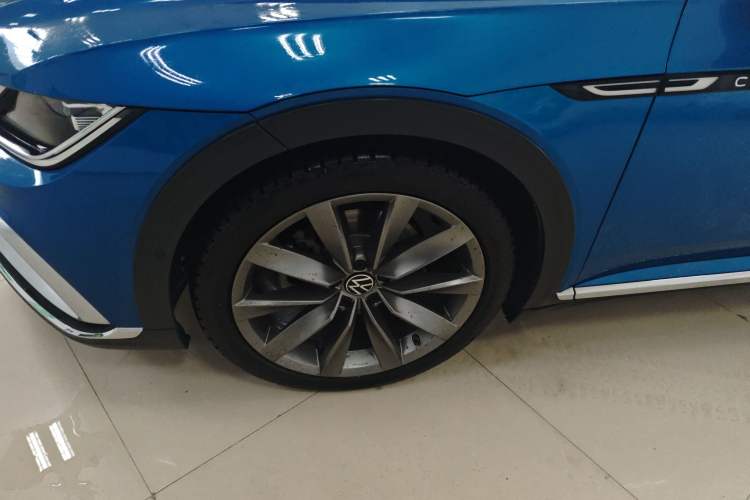 Used Volkswagen FAW-Volkswagen CC 2021 Estate Car 380TSI Vizion Edition Left Front Wheel Hub