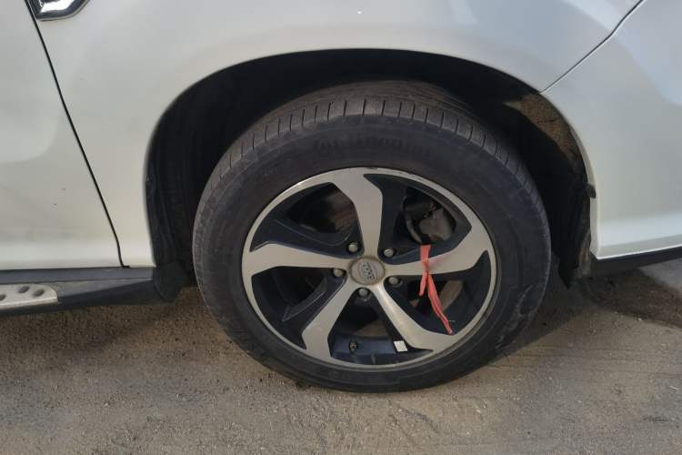 Used BYD S7 2015 2.0T Automatic Prestige Model Right Front Wheel Hub