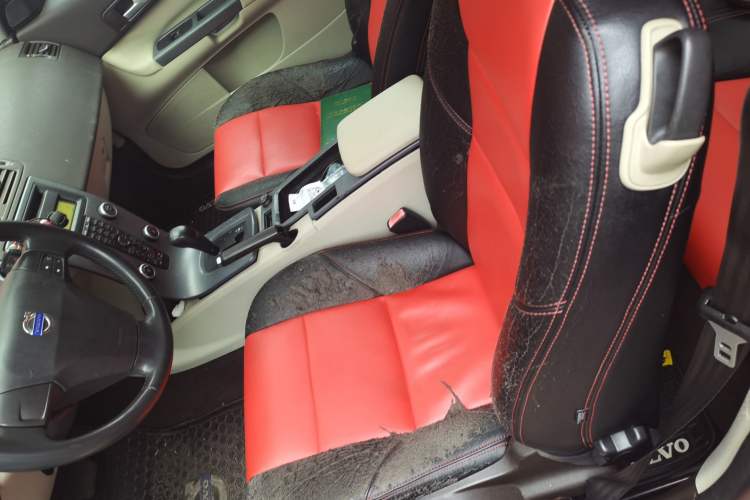 Used Volvo C30 2012 2.0L Aktiv
