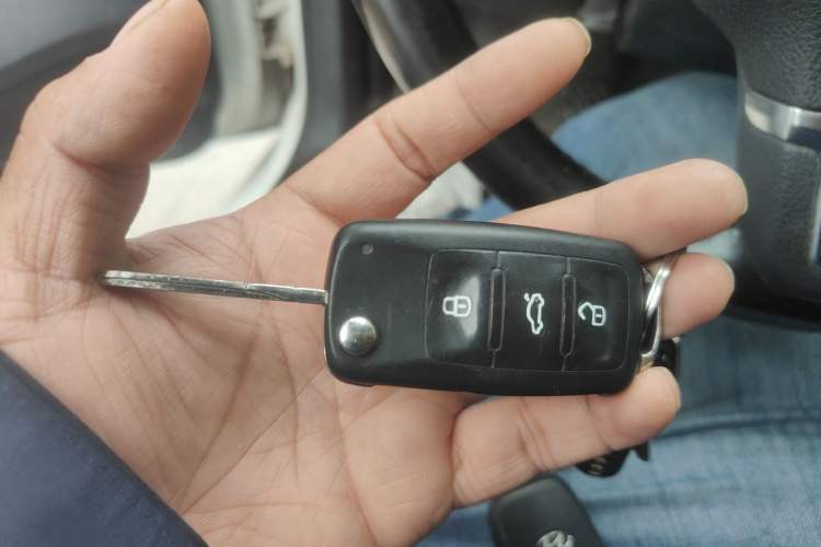 Used Volkswagen Golf 2012 1.6 Manual Comfort Edition Vehicle Key