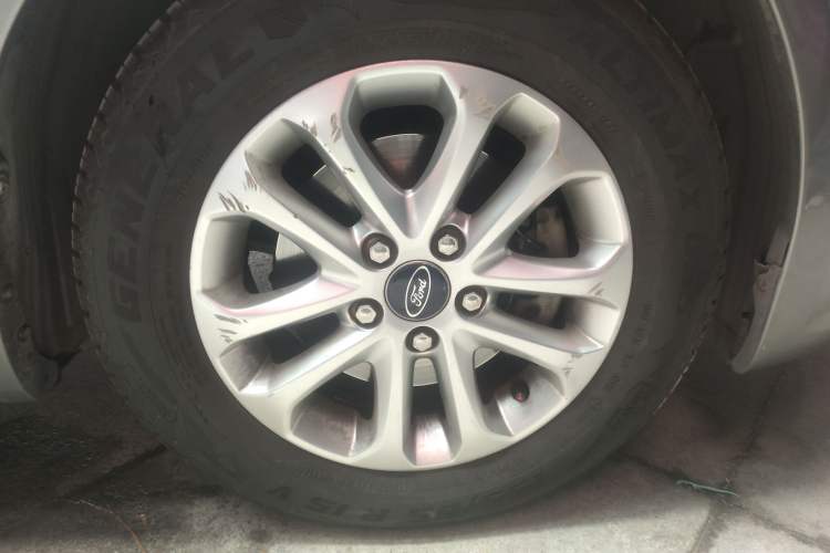 Used Ford Focus 2012 Sedan Classic 1.8L Automatic Fashion Edition
