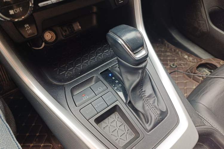 Used Toyota Wildlander 2022 2.0L CVT Two-Wheel Drive Luxury Edition
