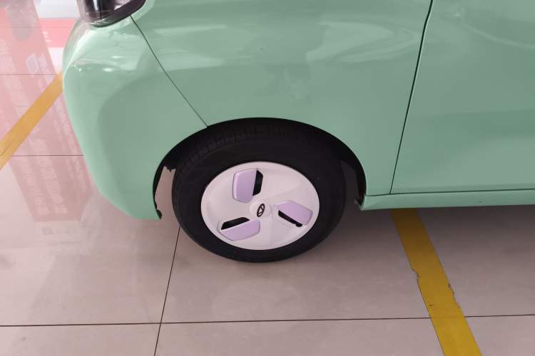 Used Chery QQ Ice Cream 2022 170km Sundae Phosphate Lithium-Ion