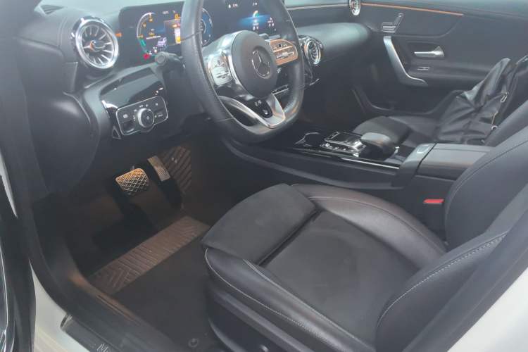 Used Mercedes-Benz A-Class 2021 A 200 L Sport Sedan Fashion Model
