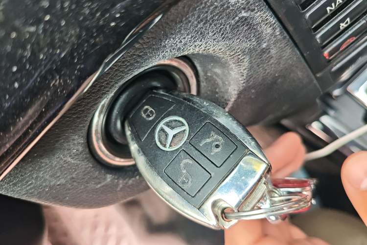 Used Mercedes-Benz E-Class 2010 E 300 L Fashion Model