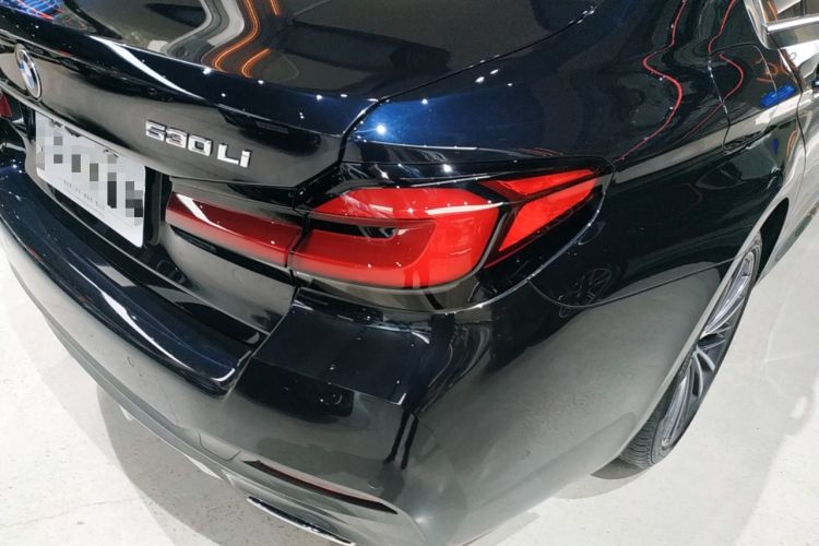 Used BMW 5 Series 2022 Second Facelift 530Li Leading Edition M Sport Package Right Rear Taillight