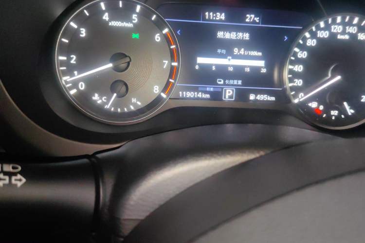 Used Infiniti QX50 2018 2.0T Two-Wheel Drive Fashion Edition Odometer Close Up