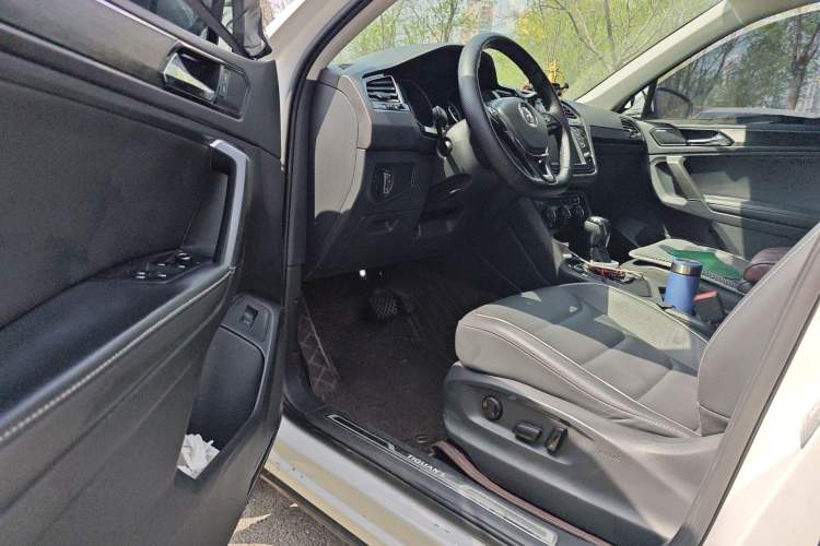 Used Volkswagen Tiguan L 2017 330TSI Automatic Two-Wheel Drive Flagship Edition Driver Seat