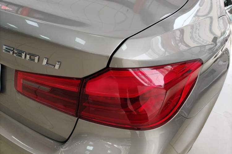 Used BMW 5 Series 2019 525Li Luxury Package