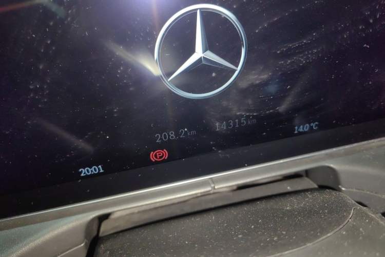 Used Mercedes-Benz C-Class 2023 Revised C 200 L Sport Edition Odometer Close Up