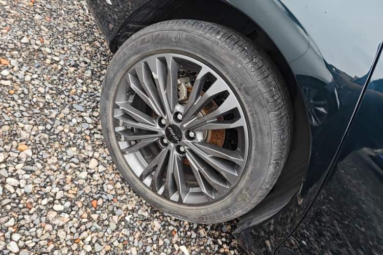 Used Dongfeng Aeolus Yixuan MAX 2021 1.5T Ultra-Stylish Trendsetter Edition Right Rear Wheel Hub